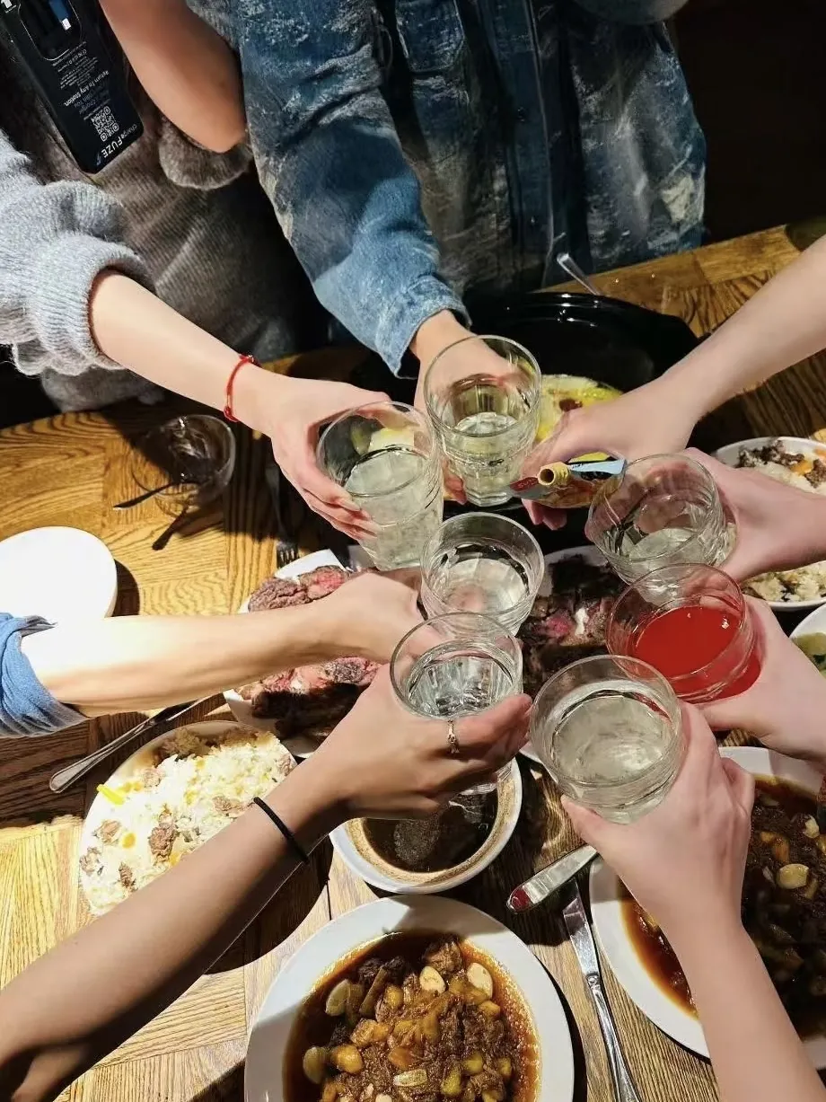 New friends, same table