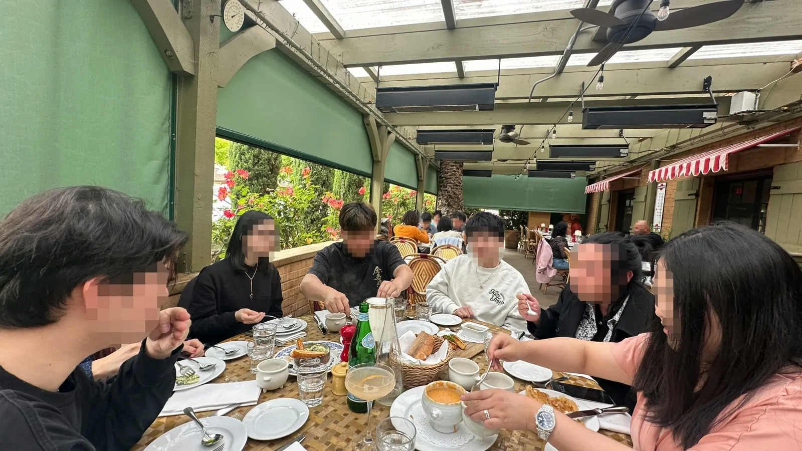 New friends, same table