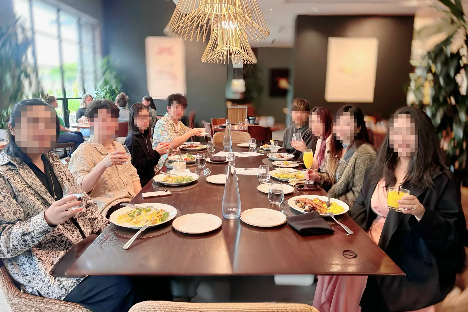 New friends, same table